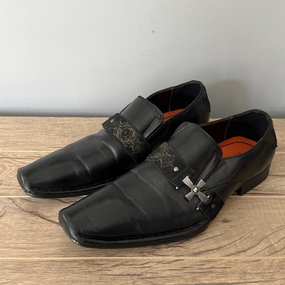 Response ROBERT WAYNE Western Cowboy Ankle Boots Point Square Toe Cross 10 - Picture 1 of 15